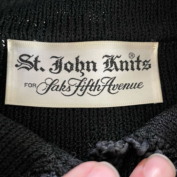 Vintage 70s St John 2pc Pleated Skirt Suit Set Santana Knit Black  4 - Picture 8 of 10